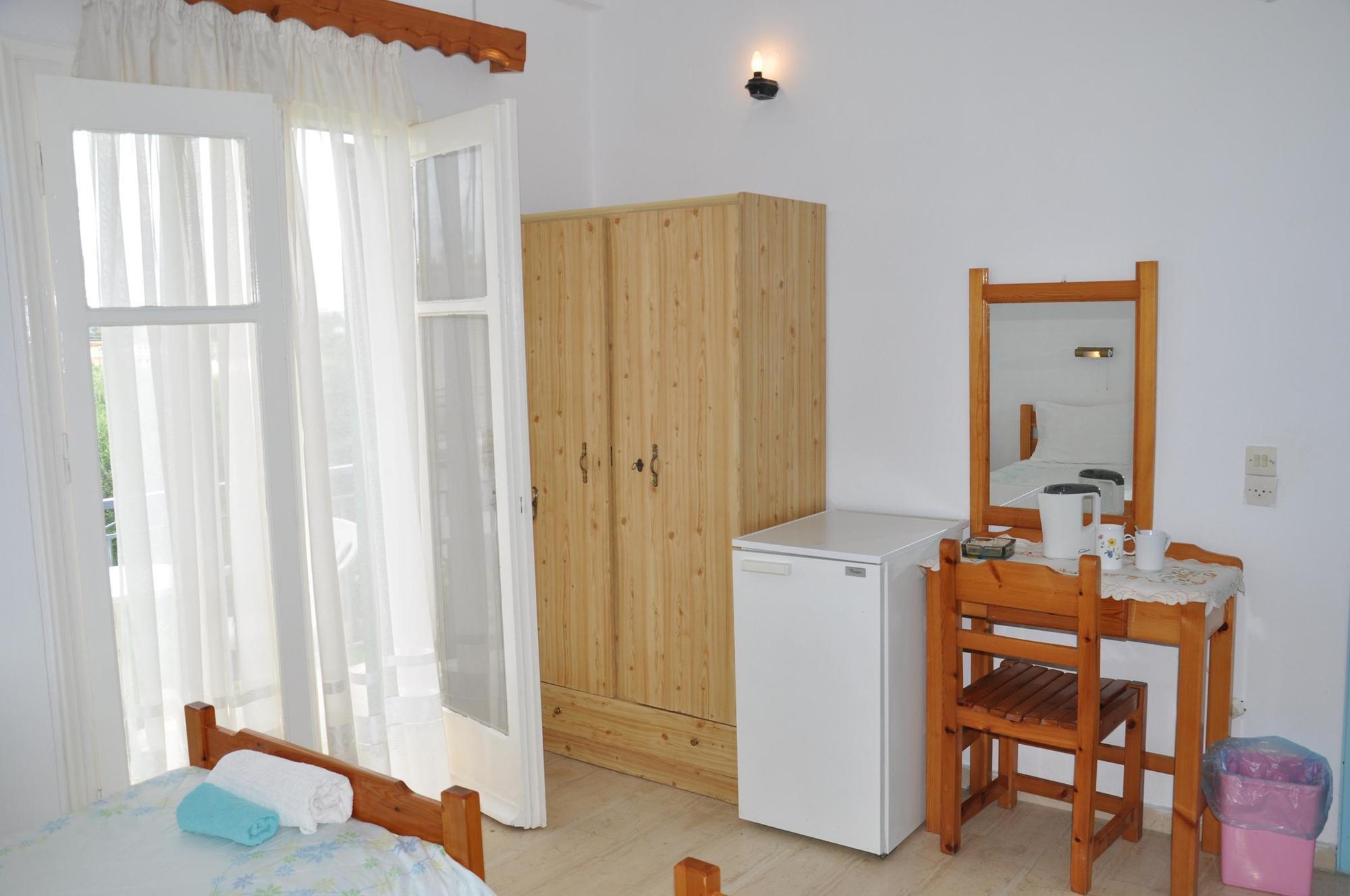 Barbayiannis Studios Moraḯtika Luaran gambar