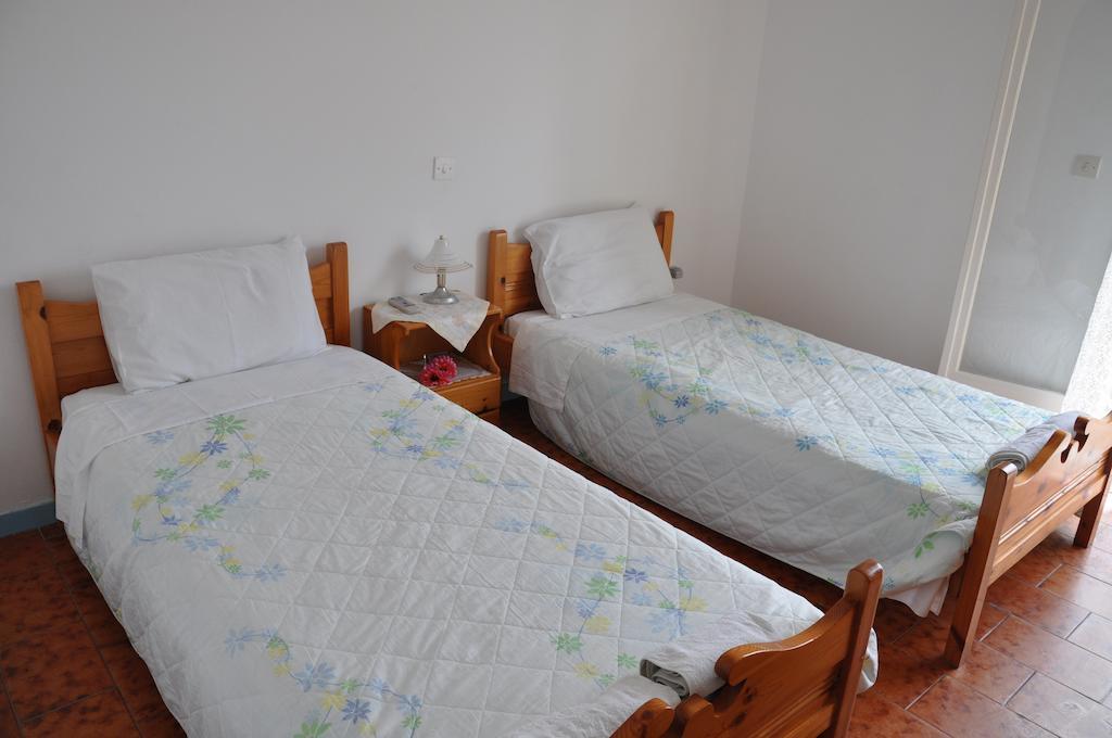 Barbayiannis Studios Moraḯtika Luaran gambar